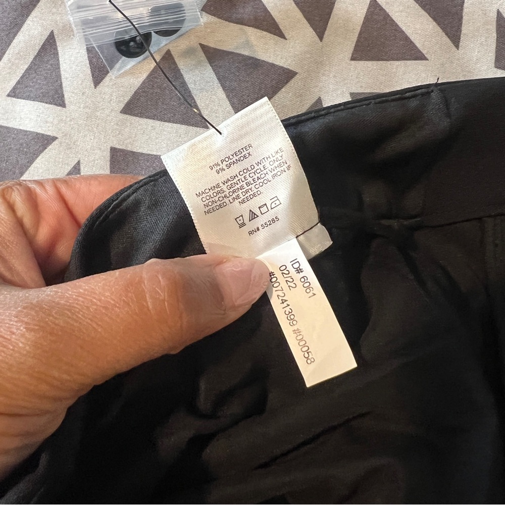 Express Supersoft Twill Stretch Black Low Rise Bootcut Pants NWT Size 6 Short - Picture 11 of 15